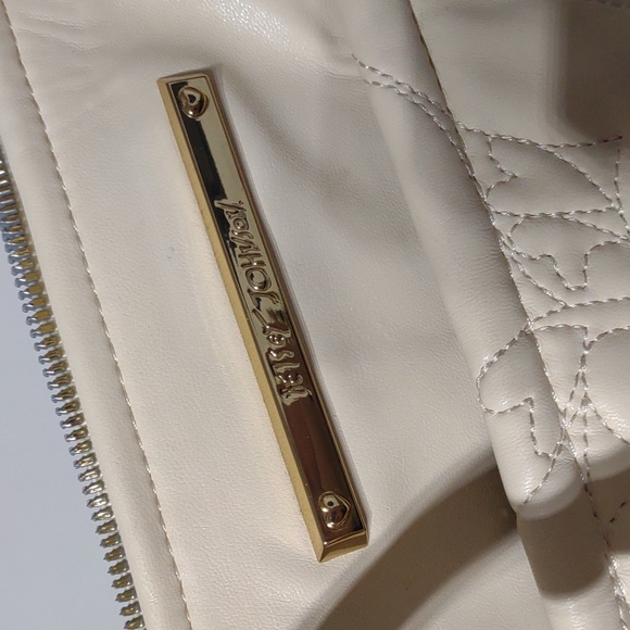 Betsey Johnson Faux Leather Cream Heart Detail Purse Handbag - Picture 10 of 10